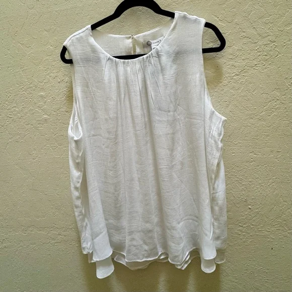 Cristina B Women's Sleeveless Blouse, White, XL
Christina Elegant White Top - Picture 5 of 11